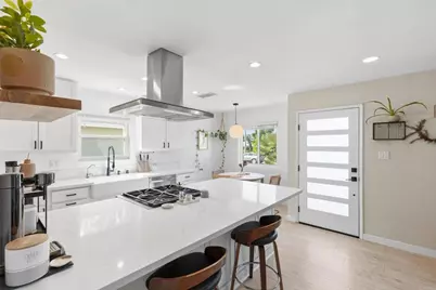 271 Coneflower Street, Encinitas, CA 92024 - Photo 8