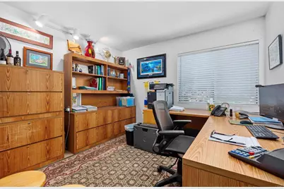 1990 Avenida La Posta, Encinitas, CA 92024 - Photo 16