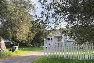 19147 Las Encinas Dr, Ramona, CA 92065 - Photo 1