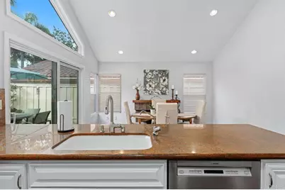 1825 Hummock Lane, Encinitas, CA 92024 - Photo 12