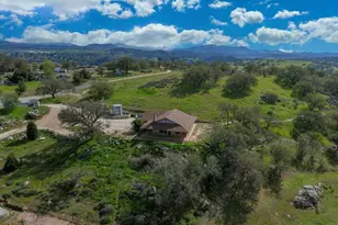 24710 Sutherland Dr, Ramona, CA 92065 - Photo 2