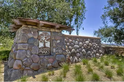 7060 Sitio Caliente, Carlsbad, CA 92009 - Photo 40