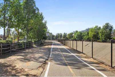 2891 Oakwood Creek Way, Escondido, CA 92027 - Photo 32