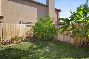 2891 Oakwood Creek Way, Escondido, CA 92027 - Photo 4