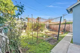 3221 Kempton Dr, Los Alamitos, CA 90720 - Photo 26