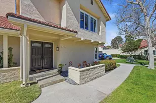 1733 Gentle Breeze Ln, Encinitas, CA 92024 - Photo 2