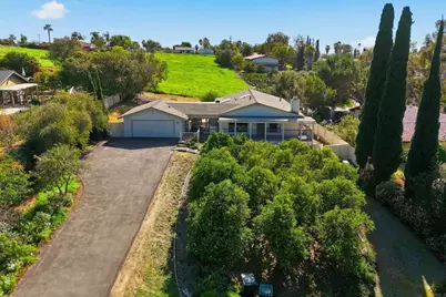 1003 Via Unidos, Fallbrook, CA 92028 - Photo 2