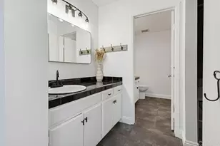 2306 Altisma Way, Carlsbad, CA 92009 - Photo 16