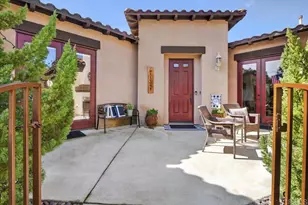 877 Hidden View Ln, Escondido, CA 92027 - Photo 4