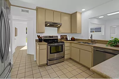 4671 Robbins Street, San Diego, CA 92122 - Photo 8