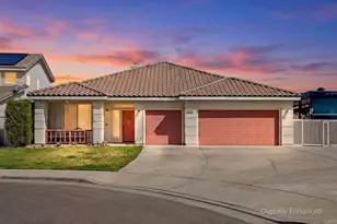 27678 Trailhead Ct, Corona, CA 92883 - Photo 2