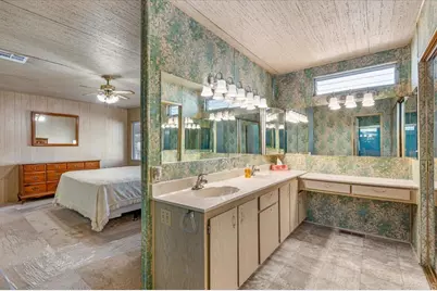 1010 E Bobier Drive #204, Vista, CA 92084 - Photo 22