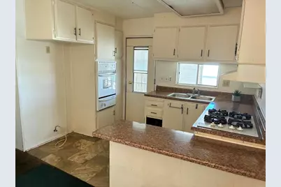 718 Sycamore Avenue #23, Vista, CA 92083 - Photo 2