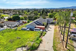 1423 25 Via Lima, Fallbrook, CA 92028 - Photo 2