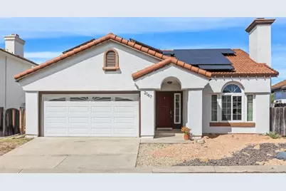 2067 Paseo De Anza, Vista, CA 92084 - Photo 2
