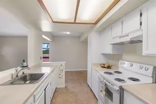 1040 E Washington Ave, Escondido, CA 92025 - Photo 6