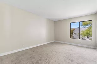 1040 E Washington Ave, Escondido, CA 92025 - Photo 10
