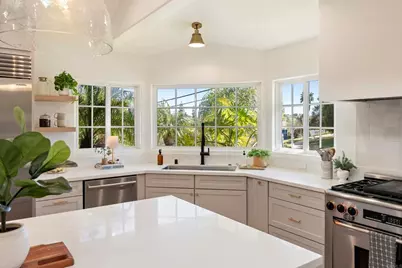 1102 Fleetridge Drive, San Diego, CA 92106 - Photo 16