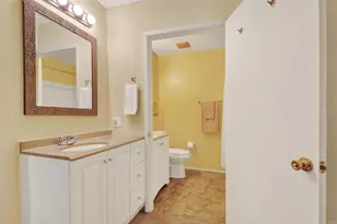 12555 Oaks N Dr, San Diego, CA 92128 - Photo 16