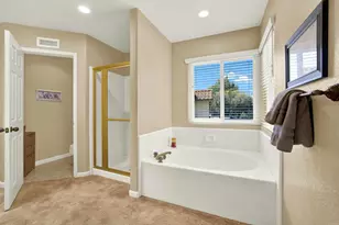 2207 Pleasantwood Ln, Escondido, CA 92026 - Photo 32