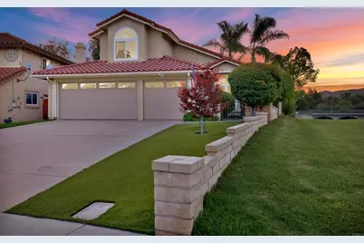 2207 Pleasantwood Lane, Escondido, CA 92026 - Photo 2