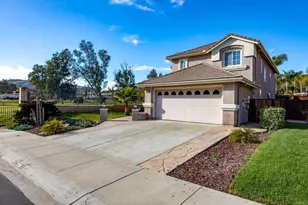 29604 Gracilior Dr, Escondido, CA 92026 - Photo 2