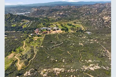  Rainbow Heights Road, Fallbrook, CA 92028 - Photo 8