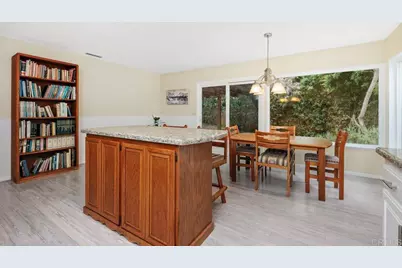 1037 Glenmere Road, Vista, CA 92084 - Photo 10