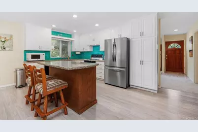 1037 Glenmere Road, Vista, CA 92084 - Photo 6