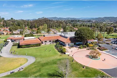 1015 Gleneagles Place, Vista, CA 92081 - Photo 40