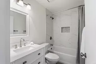 1089 Woodlake Dr, Cardiff by the Sea, CA 92007 - Photo 14