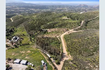 40707 Intrepid Rd, Hemet, CA 92544 - Photo 44