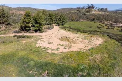 40707 Intrepid Rd, Hemet, CA 92544 - Photo 58