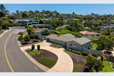 1381 W Muirlands Drive, La Jolla, CA 92037 - Photo 26