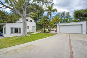 2301 Ivy Rd, Oceanside, CA 92054 - Photo 32