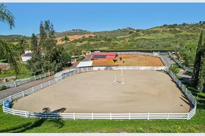 29950 Robbie Ln, Vista, CA 92084 - Photo 46