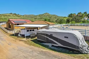 29950 Robbie Ln, Vista, CA 92084 - Photo 52