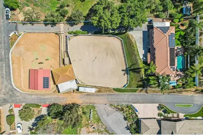 29950 Robbie Ln, Vista, CA 92084 - Photo 2