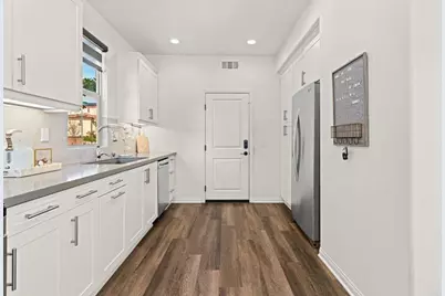 16094 Veridian Cir, San Diego, CA 92127 - Photo 8