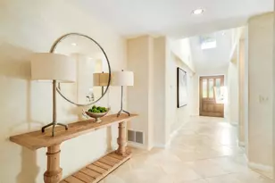 7240 Caminito Cruzada, La Jolla, CA 92037 - Photo 4