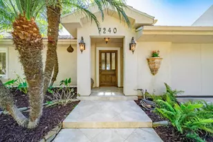 7240 Caminito Cruzada, La Jolla, CA 92037 - Photo 2