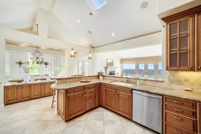 7240 Caminito Cruzada, La Jolla, CA 92037 - Photo 8