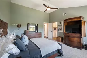 919 Wentworth Cir, Vista, CA 92081 - Photo 22