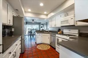 919 Wentworth Cir, Vista, CA 92081 - Photo 10