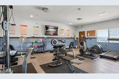 647 Via Costa Rica, Vista, CA 92081 - Photo 36