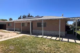 26327 Dartmouth St, Hemet, CA 92544 - Photo 2