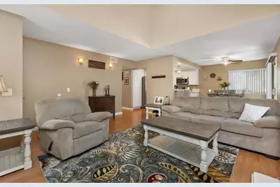 325 N Melrose Drive ##A, Vista, CA 92083 - Photo 12