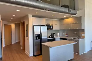 550 Seagaze Dr, Oceanside, CA 92054 - Photo 4