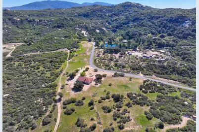 10204 Mount Olympus Valley Rd Road, Fallbrook, CA 92028 - Photo 46