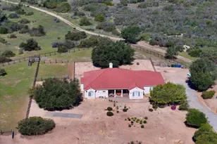 10204 Mount Olympus Valley Rd Rd, Fallbrook, CA 92028 - Photo 2